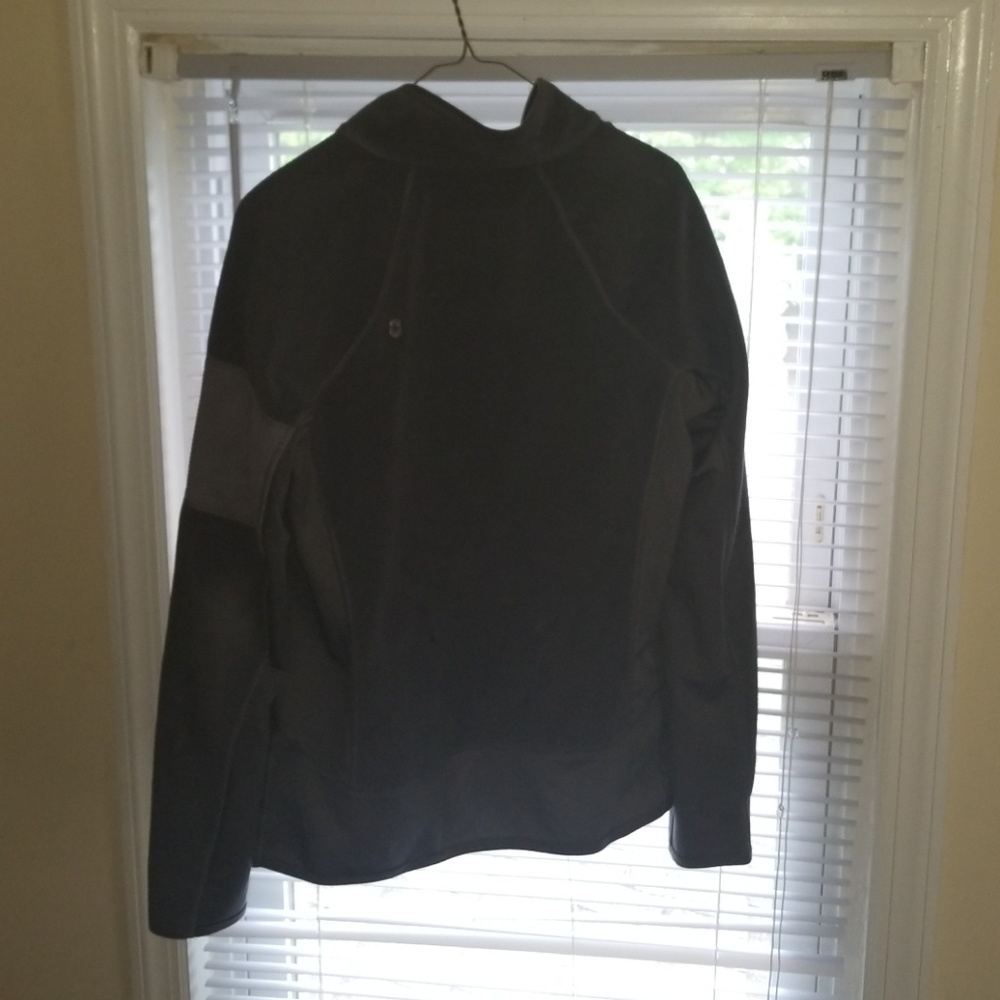 Figs wear jacket small